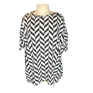 LuLaRoe Black and White Patterned Top Size L